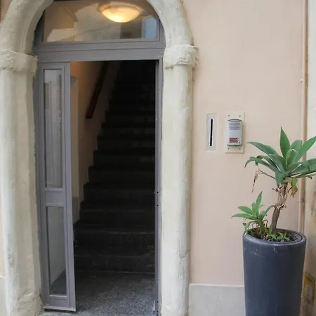 Grimaldi Apartament *